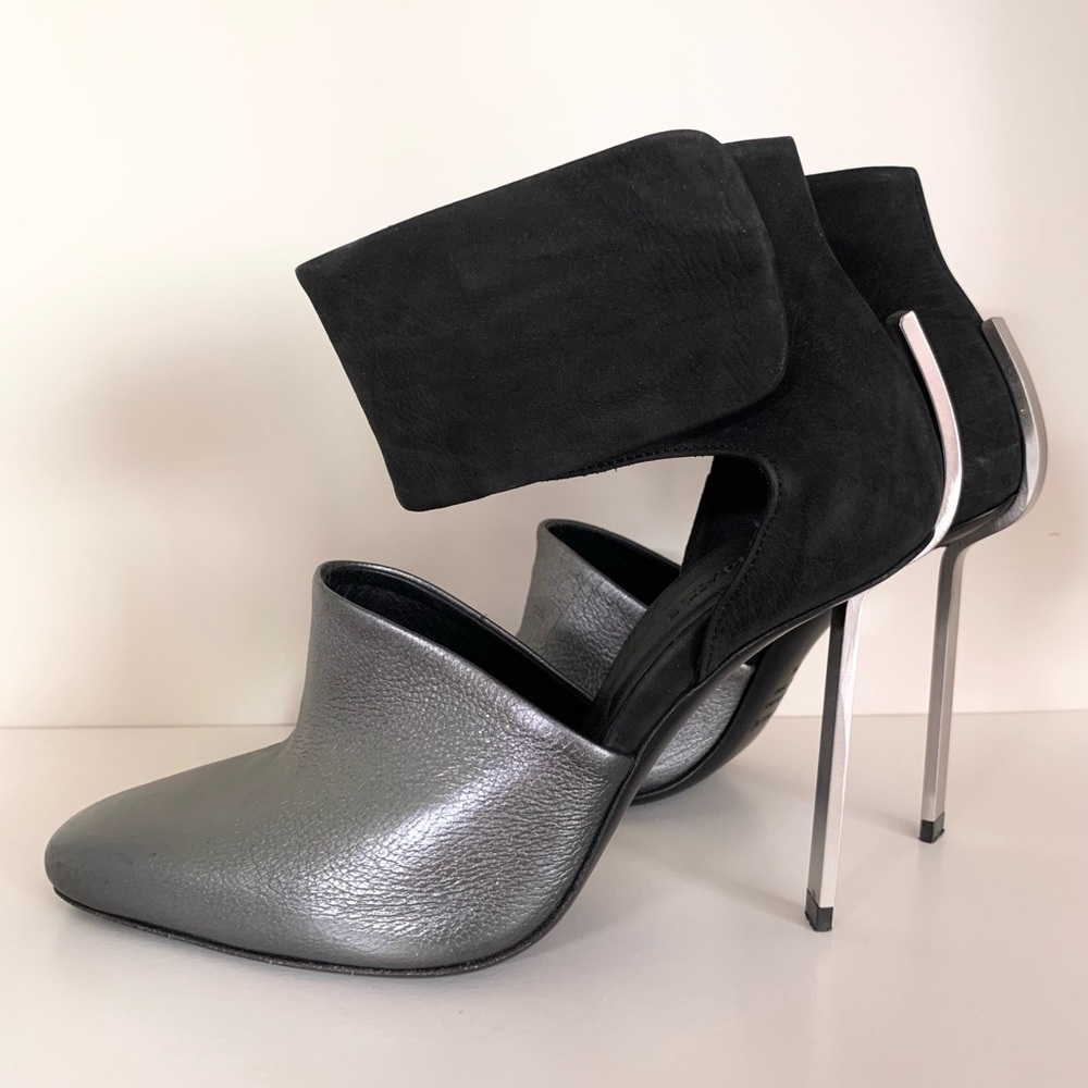 Vic Matie leather metal heels
